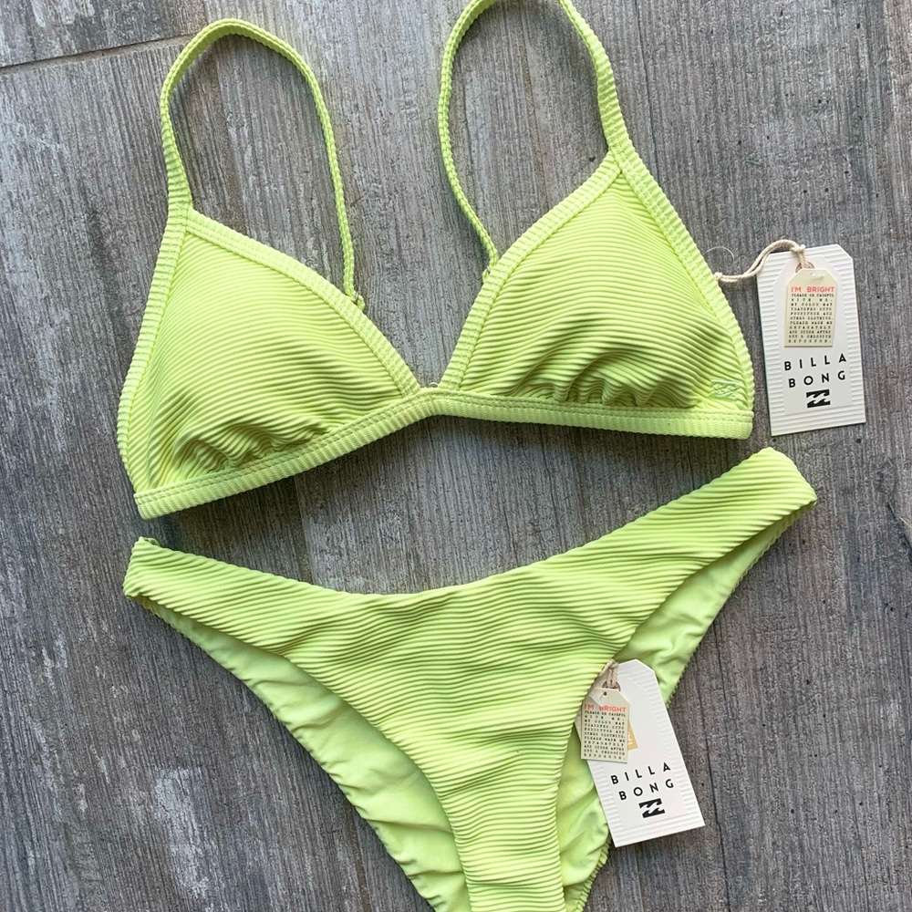π₯π₯BILLABONG - TANLINES TRIANGLE HIKE SETπ₯π₯ - Picture 1 of 10